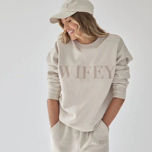 Wifey Statement Sweatshirt - Picture 1 of 8